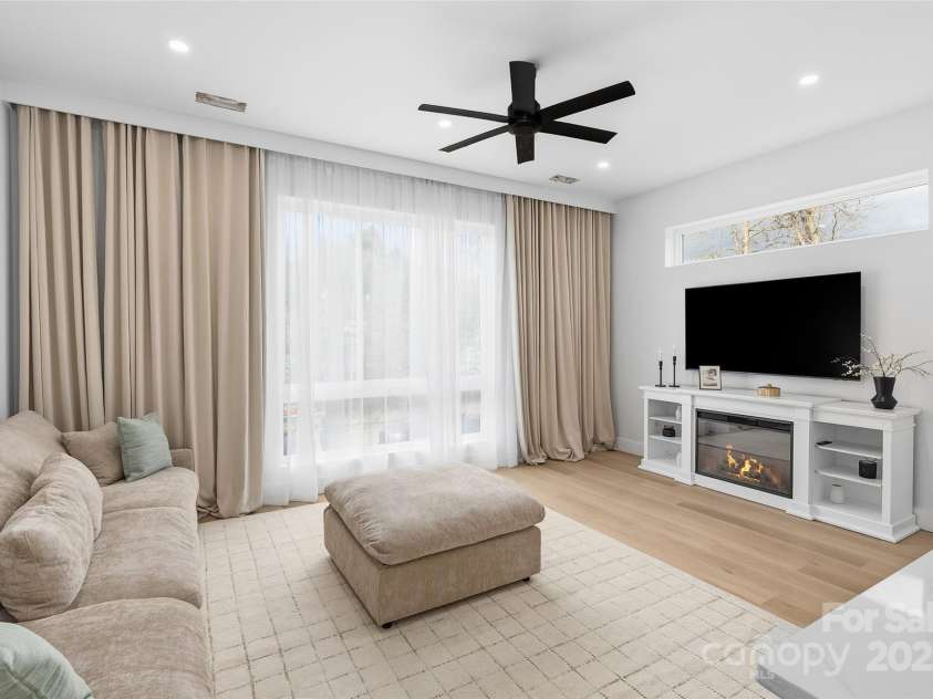 45 Richland Street, Waynesville, NC 28786.  MLS# CAR4331469, YatesRealty ID 1393. Living room