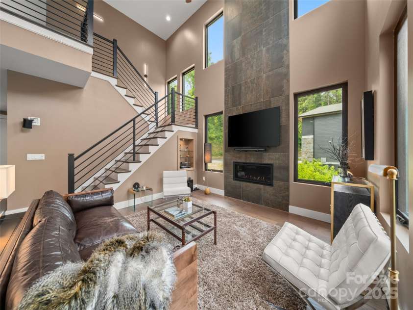 127 Rough Bark Trail, Asheville, NC 28806.  MLS# CAR4245561, YatesRealty ID 13930. 