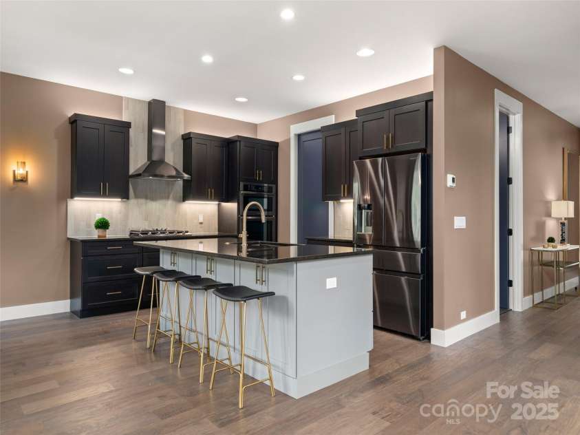 127 Rough Bark Trail, Asheville, NC 28806.  MLS# CAR4245561, YatesRealty ID 13930. 