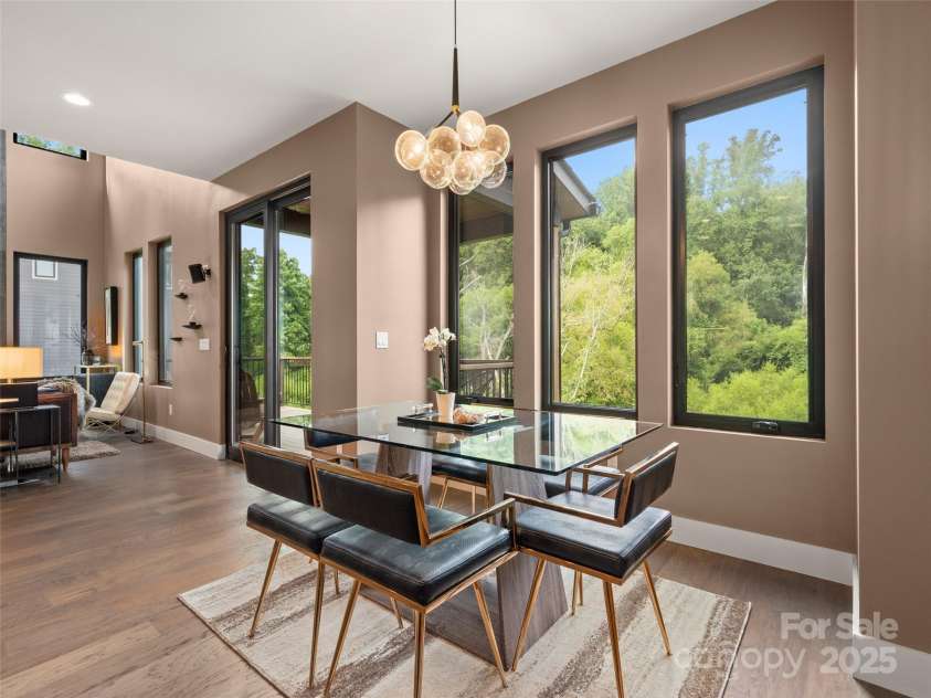 127 Rough Bark Trail, Asheville, NC 28806.  MLS# CAR4245561, YatesRealty ID 13930. 