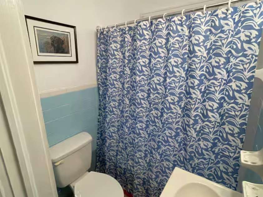 1 Knob Drive, Lexington, NC 27295.  MLS# CAR4254809, YatesRealty ID 13931. 