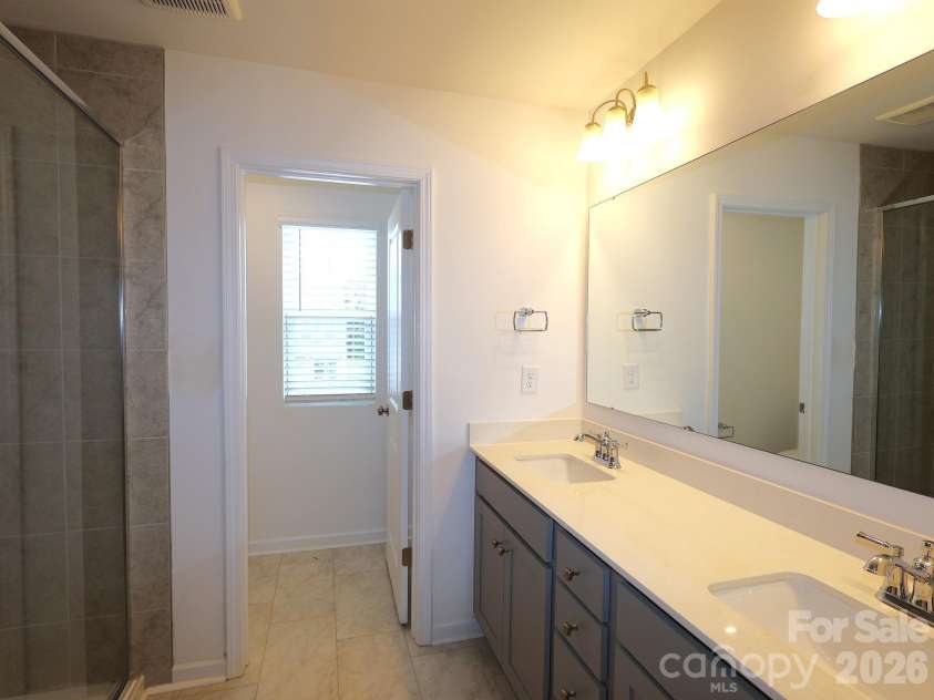1489 Kate Cecil Way, York, SC 29745.  MLS# CAR4337157, YatesRealty ID 13931. Owner's suite