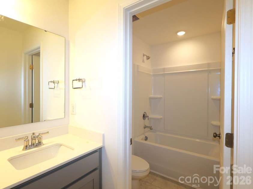 1489 Kate Cecil Way, York, SC 29745.  MLS# CAR4337157, YatesRealty ID 13931. Secondary bathroom