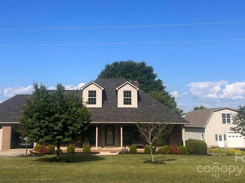 1351 Hardin Road, Dallas, NC 28034.  MLS# CAR4258208, YatesRealty ID 13932. 
