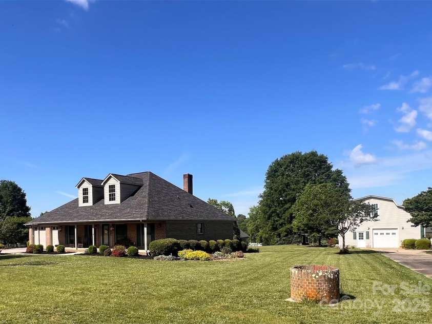 1351 Hardin Road, Dallas, NC 28034.  MLS# CAR4258208, YatesRealty ID 13932. 