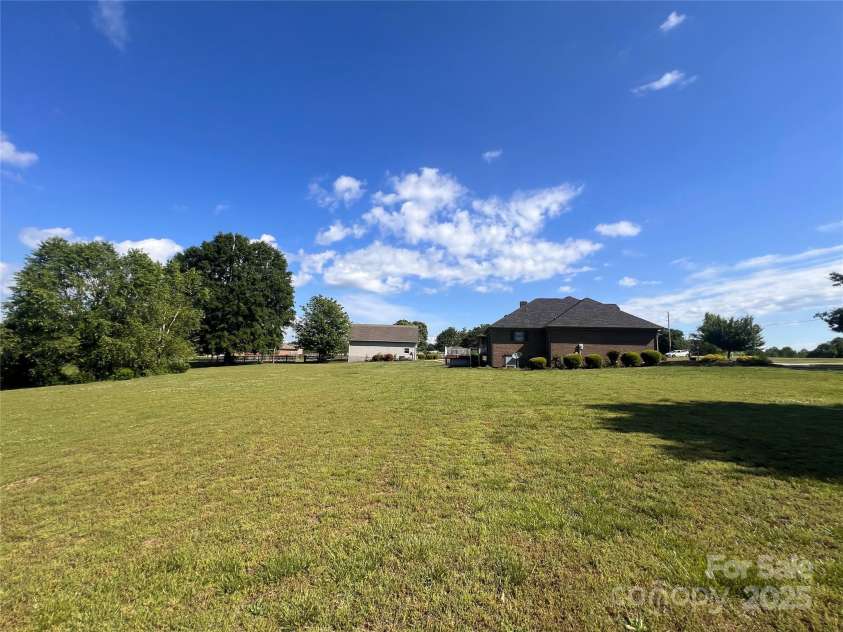 1351 Hardin Road, Dallas, NC 28034.  MLS# CAR4258208, YatesRealty ID 13932. 