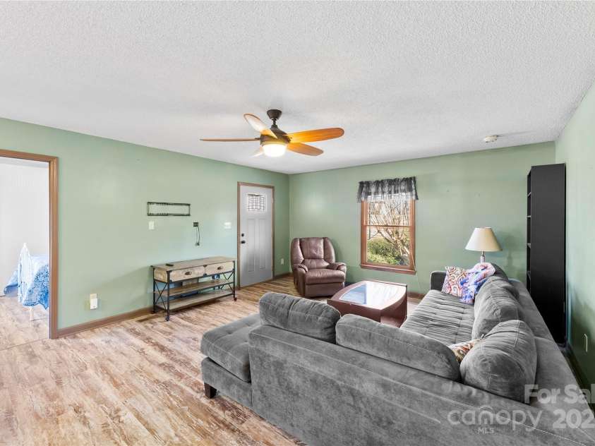 1351 Hardin Road, Dallas, NC 28034.  MLS# CAR4258208, YatesRealty ID 13932. Guest house