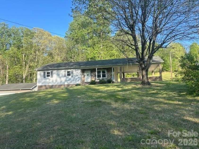 1375 Bradford Mountain Road, Lenoir, NC 28645.  MLS# CAR4244111, YatesRealty ID 13932. 