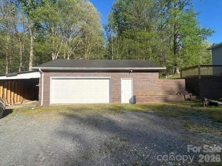 1375 Bradford Mountain Road, Lenoir, NC 28645.  MLS# CAR4244111, YatesRealty ID 13932. 