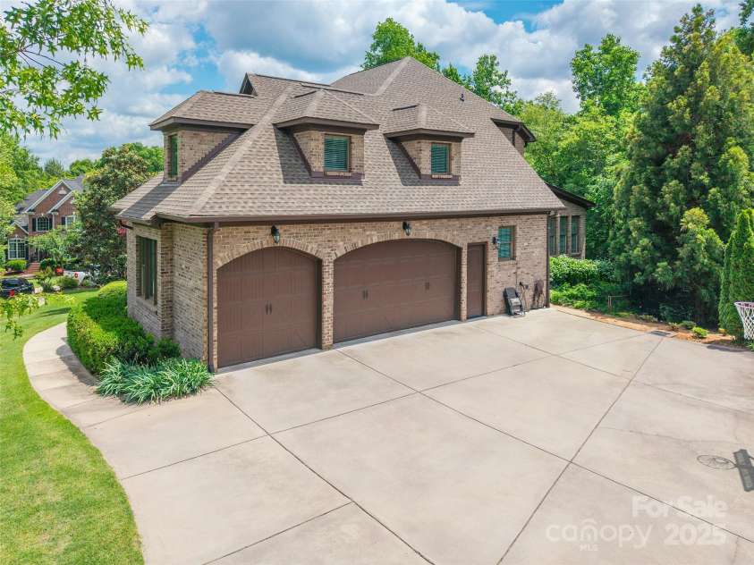 1260 Rittenhouse Lane, Rock Hill, SC 29732.  MLS# CAR4256811, YatesRealty ID 13933. 
