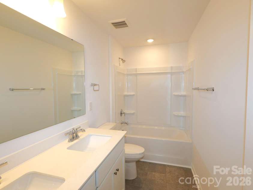 1753 Boulder Ridge Drive, Gastonia, NC 28052.  MLS# CAR4347070, YatesRealty ID 13934. Secondary bathroom