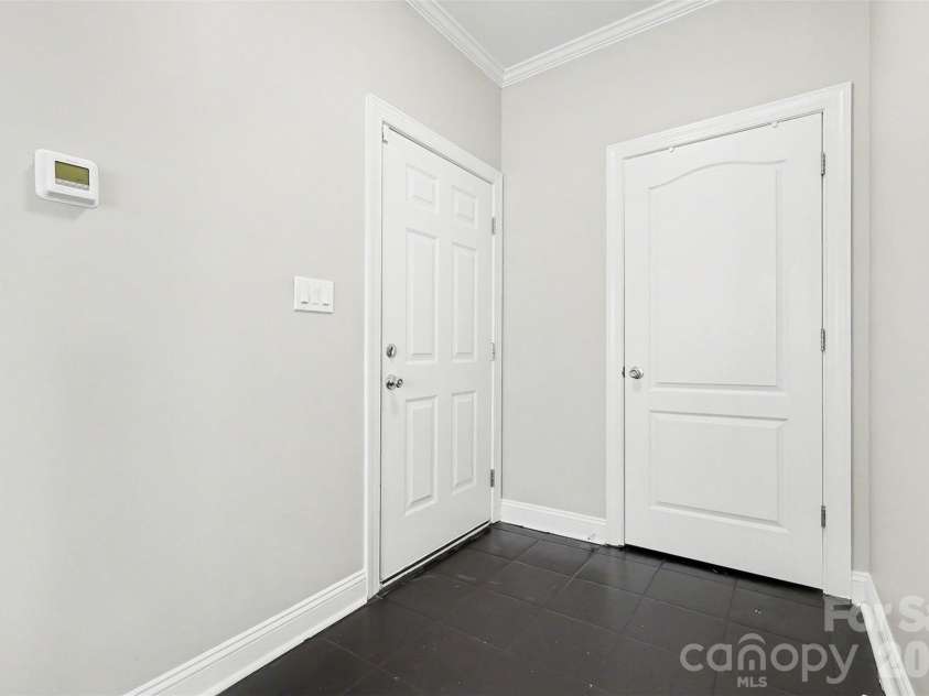1079 Laurel Lane, Gastonia, NC 28054.  MLS# CAR4360052, YatesRealty ID 13935. 