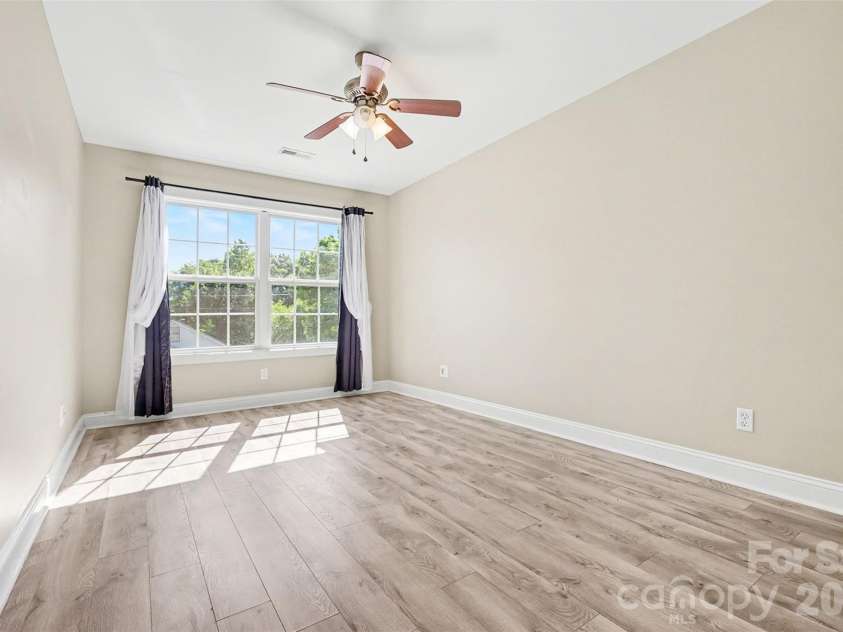 1079 Laurel Lane, Gastonia, NC 28054.  MLS# CAR4360052, YatesRealty ID 13935. 
