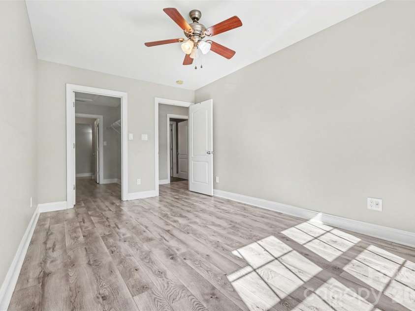 1079 Laurel Lane, Gastonia, NC 28054.  MLS# CAR4360052, YatesRealty ID 13935. 