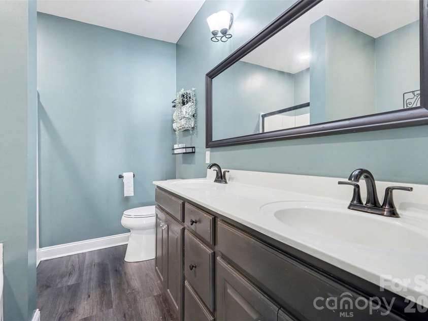 1079 Laurel Lane, Gastonia, NC 28054.  MLS# CAR4360052, YatesRealty ID 13935. 