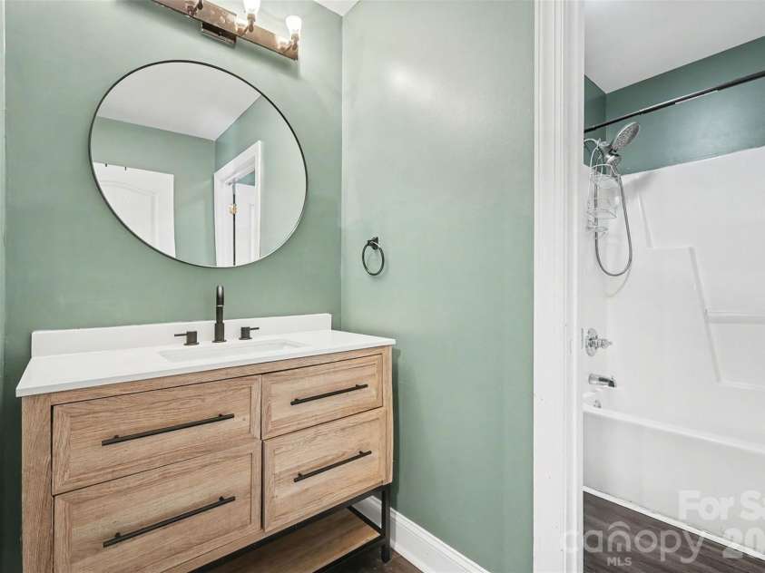 1079 Laurel Lane, Gastonia, NC 28054.  MLS# CAR4360052, YatesRealty ID 13935. 