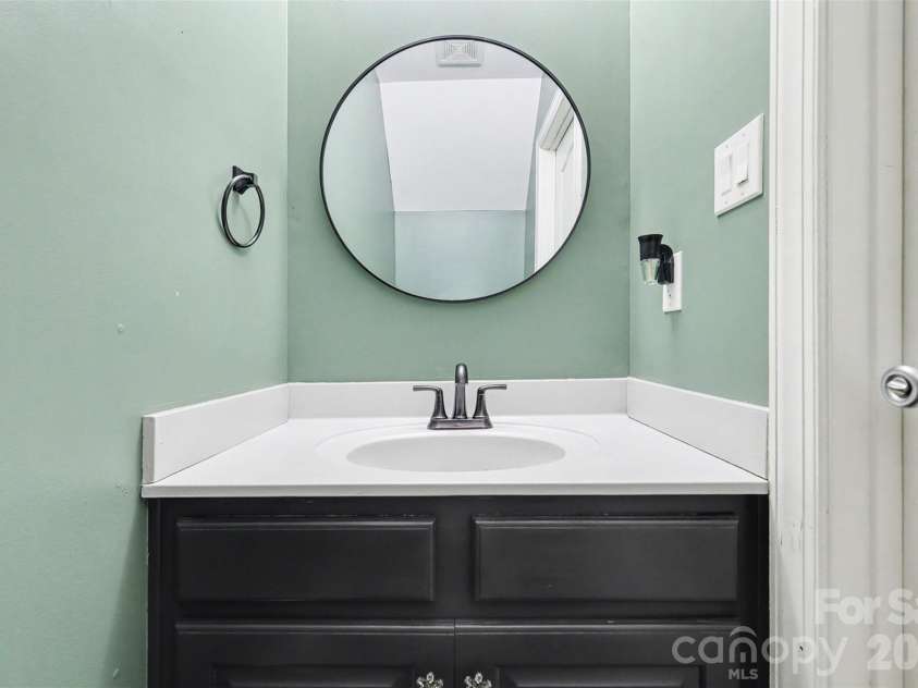 1079 Laurel Lane, Gastonia, NC 28054.  MLS# CAR4360052, YatesRealty ID 13935. 