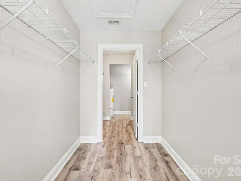 1079 Laurel Lane, Gastonia, NC 28054.  MLS# CAR4360052, YatesRealty ID 13935. 