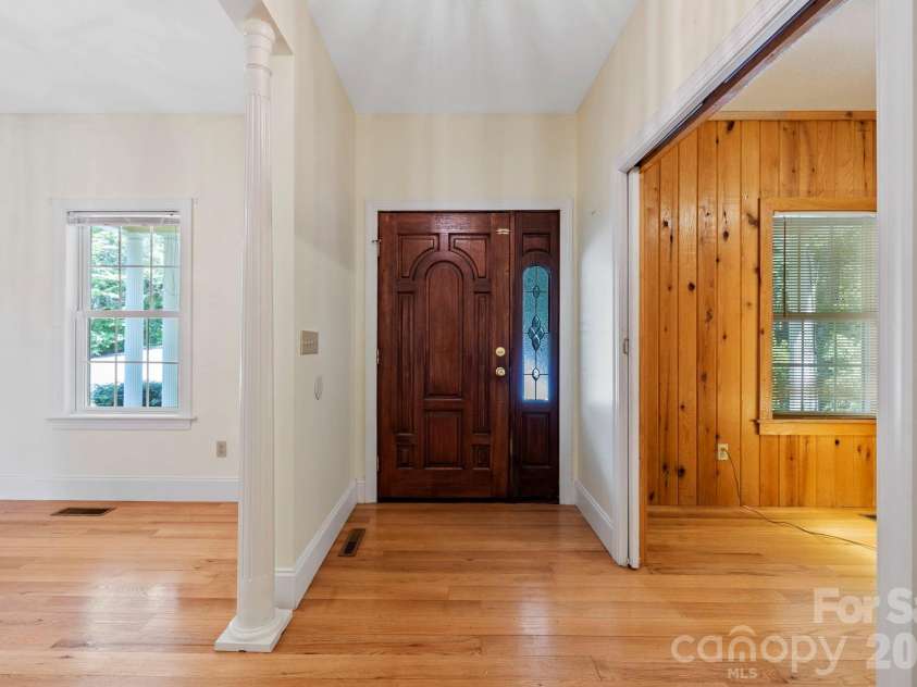36 Macedonia West Drive, Saluda, NC 28773.  MLS# CAR4293153, YatesRealty ID 13938. 