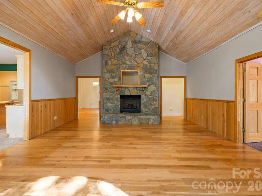 36 Macedonia West Drive, Saluda, NC 28773.  MLS# CAR4293153, YatesRealty ID 13938. 