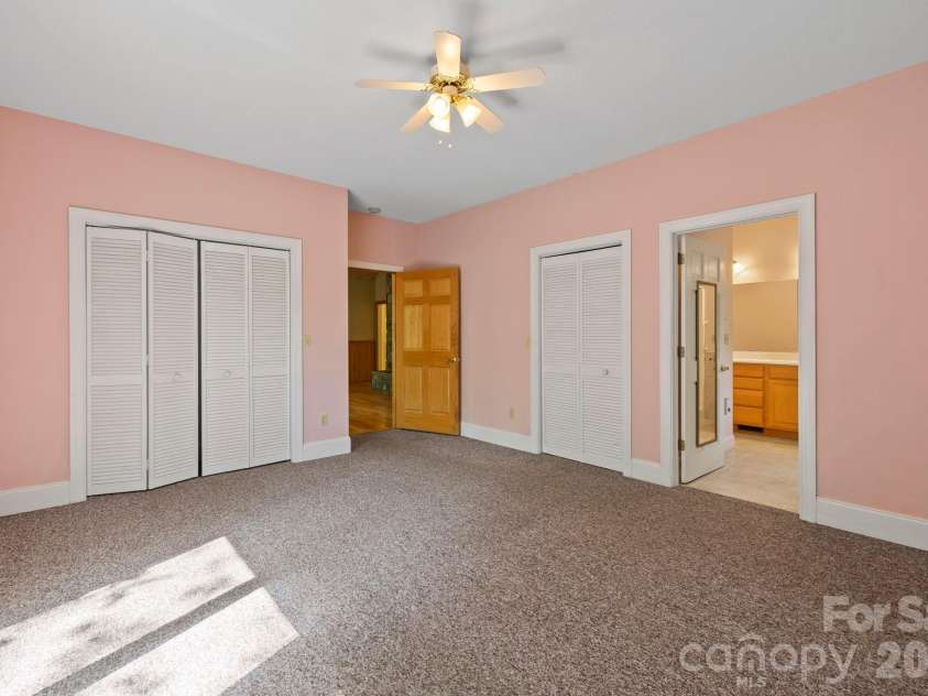 36 Macedonia West Drive, Saluda, NC 28773.  MLS# CAR4293153, YatesRealty ID 13938. 