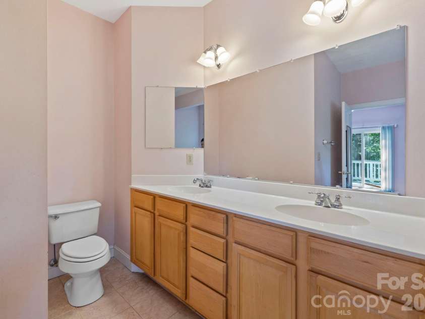 36 Macedonia West Drive, Saluda, NC 28773.  MLS# CAR4293153, YatesRealty ID 13938. 