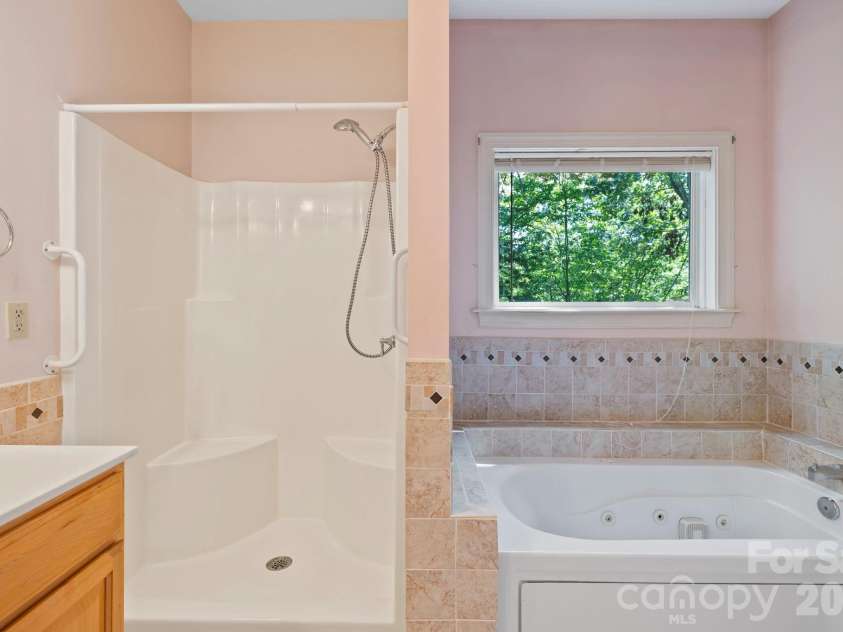 36 Macedonia West Drive, Saluda, NC 28773.  MLS# CAR4293153, YatesRealty ID 13938. 