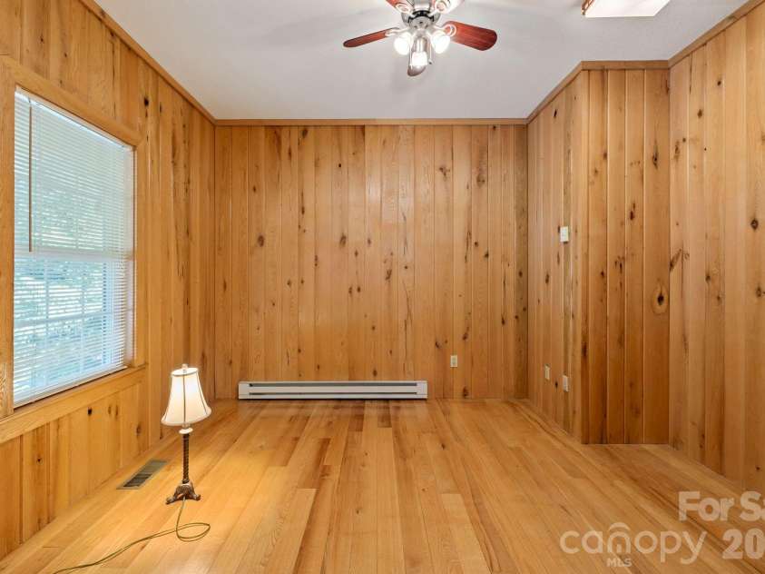 36 Macedonia West Drive, Saluda, NC 28773.  MLS# CAR4293153, YatesRealty ID 13938. 