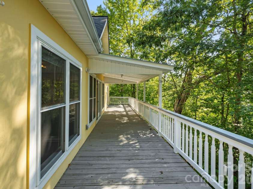 36 Macedonia West Drive, Saluda, NC 28773.  MLS# CAR4293153, YatesRealty ID 13938. 
