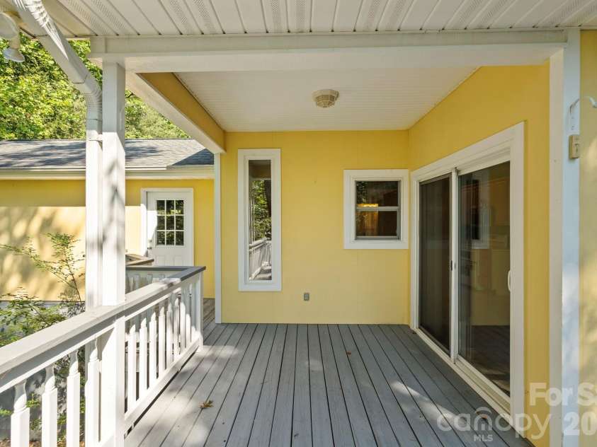 36 Macedonia West Drive, Saluda, NC 28773.  MLS# CAR4293153, YatesRealty ID 13938. 