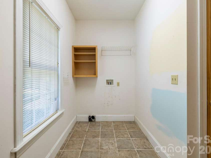 36 Macedonia West Drive, Saluda, NC 28773.  MLS# CAR4293153, YatesRealty ID 13938. 
