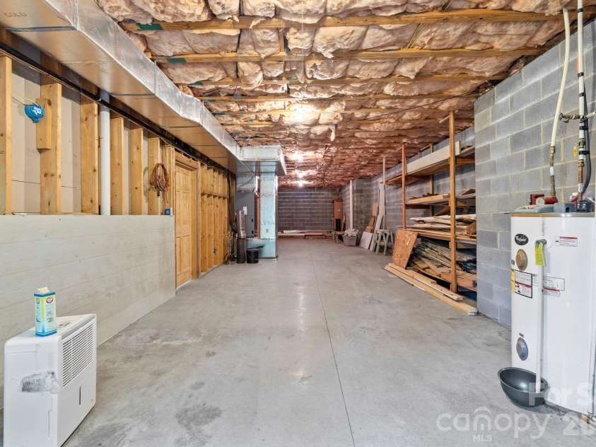 36 Macedonia West Drive, Saluda, NC 28773.  MLS# CAR4293153, YatesRealty ID 13938. 