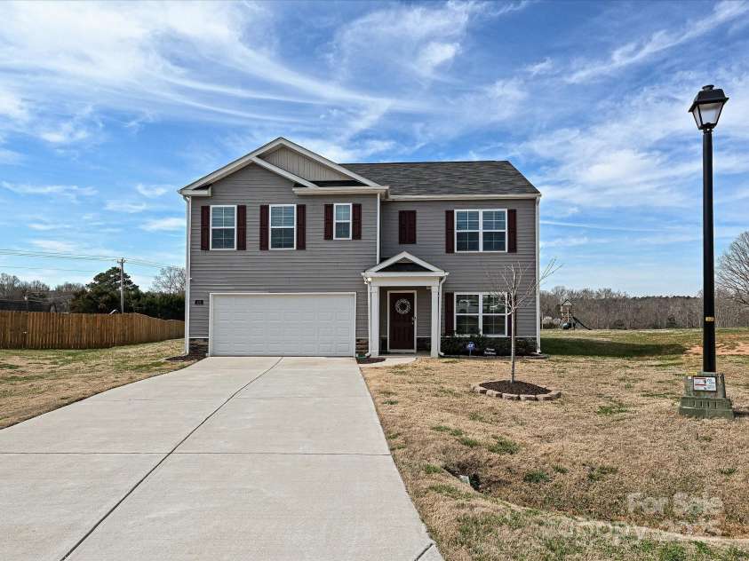 479 Daniel Drive, Lexington, NC 27295.  MLS# CAR4245849, YatesRealty ID 13938. 