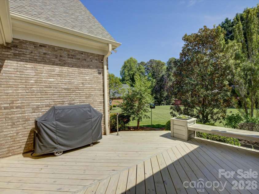 2980 Robinwood Road, Gastonia, NC 28054.  MLS# CAR4367984, YatesRealty ID 13939. 