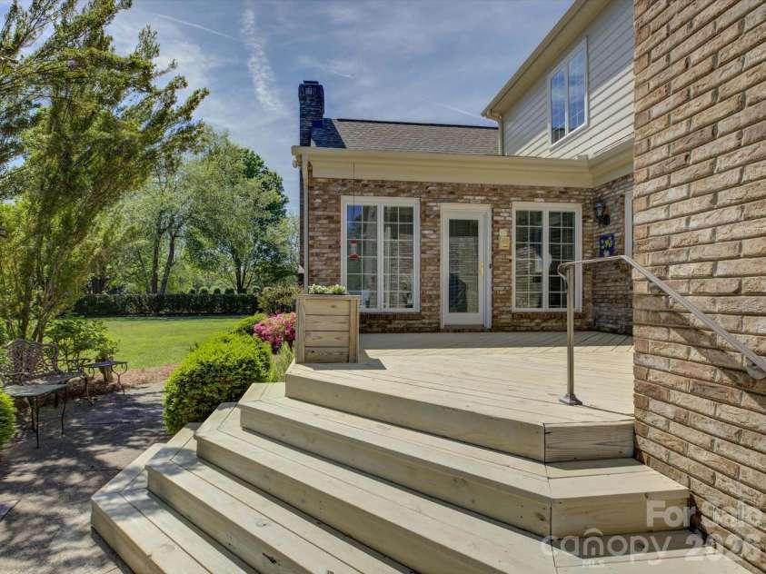 2980 Robinwood Road, Gastonia, NC 28054.  MLS# CAR4367984, YatesRealty ID 13939. 
