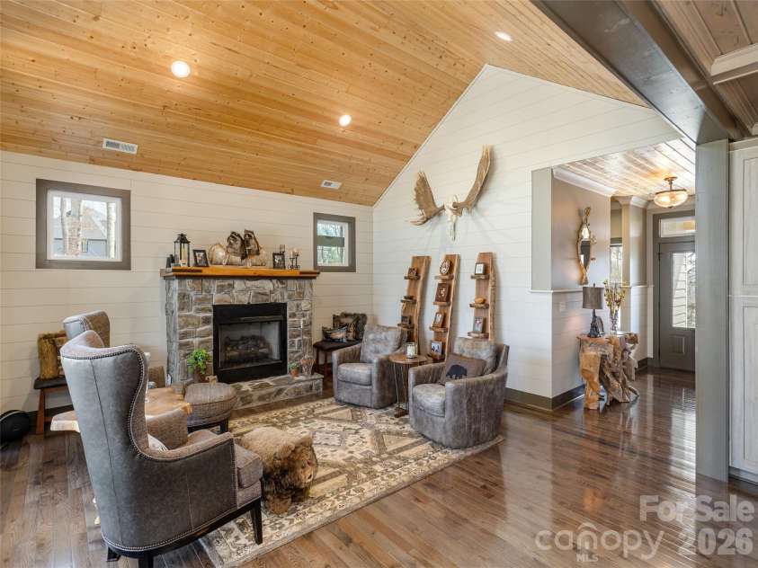3753 Laurel Park Highway, Laurel Park, NC 28739.  MLS# CAR4358113, YatesRealty ID 13942. 