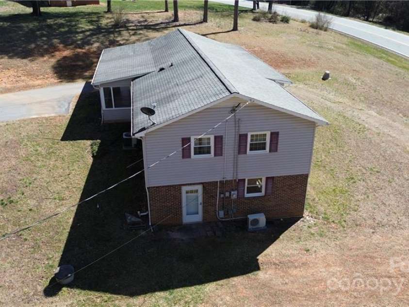 112 Timberlake Trail, Elkin, NC 28621.  MLS# CAR4243956, YatesRealty ID 13943. 