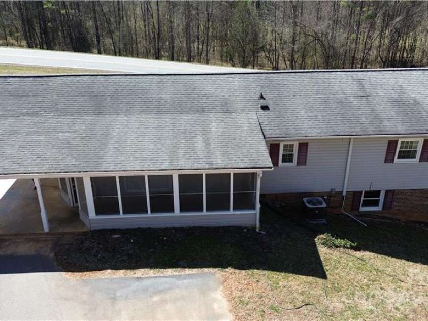 112 Timberlake Trail, Elkin, NC 28621.  MLS# CAR4243956, YatesRealty ID 13943. 