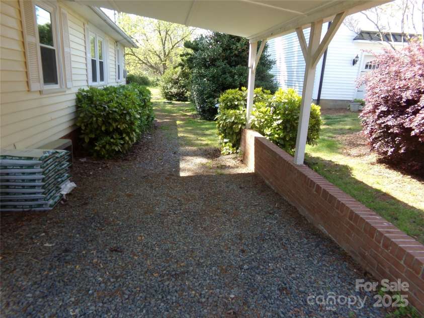 202 Love Chapel Road, Stanfield, NC 28163.  MLS# CAR4247268, YatesRealty ID 13944. 