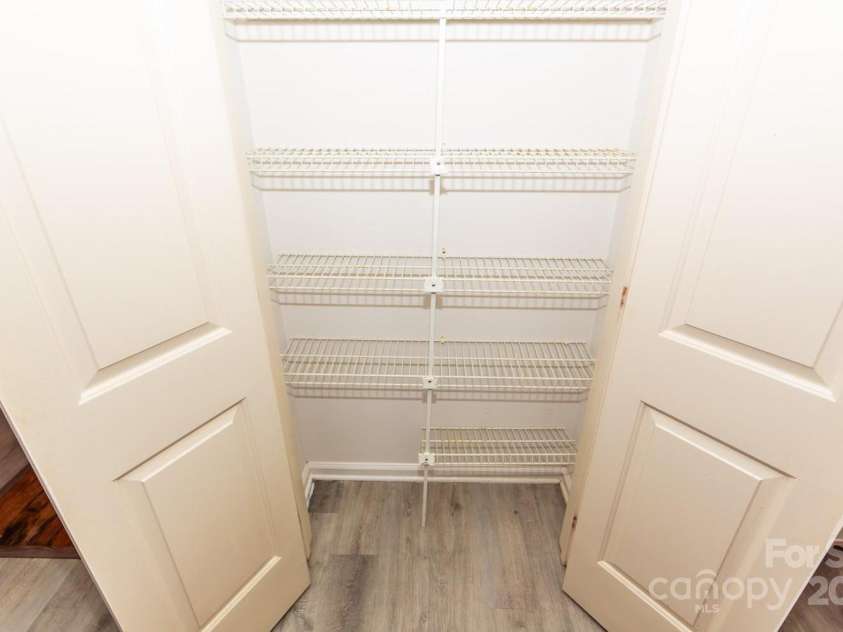 7330 Rose Terrace Court, Charlotte, NC 28215.  MLS# CAR4288319, YatesRealty ID 13944. 