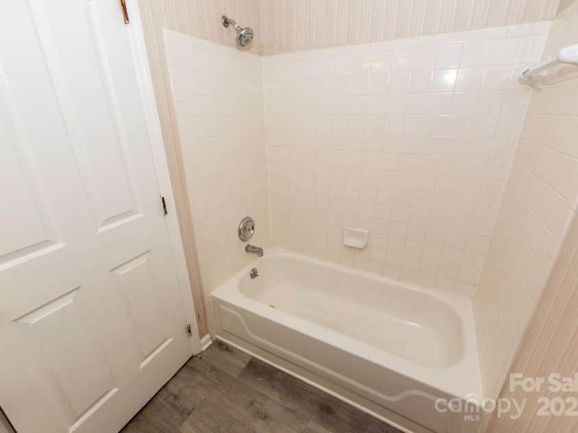 7330 Rose Terrace Court, Charlotte, NC 28215.  MLS# CAR4288319, YatesRealty ID 13944. 
