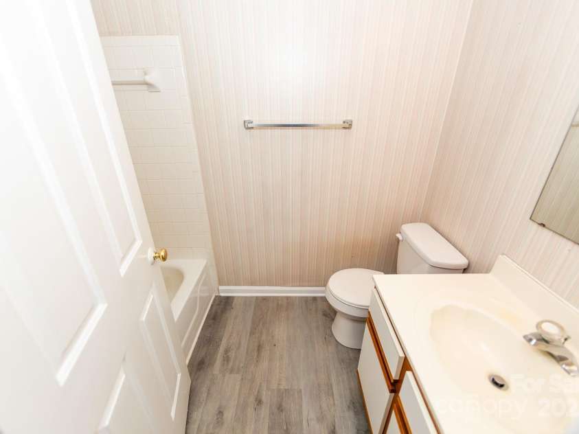 7330 Rose Terrace Court, Charlotte, NC 28215.  MLS# CAR4288319, YatesRealty ID 13944. 