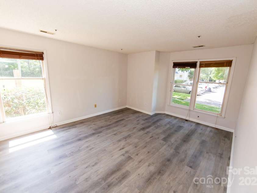7330 Rose Terrace Court, Charlotte, NC 28215.  MLS# CAR4288319, YatesRealty ID 13944. 