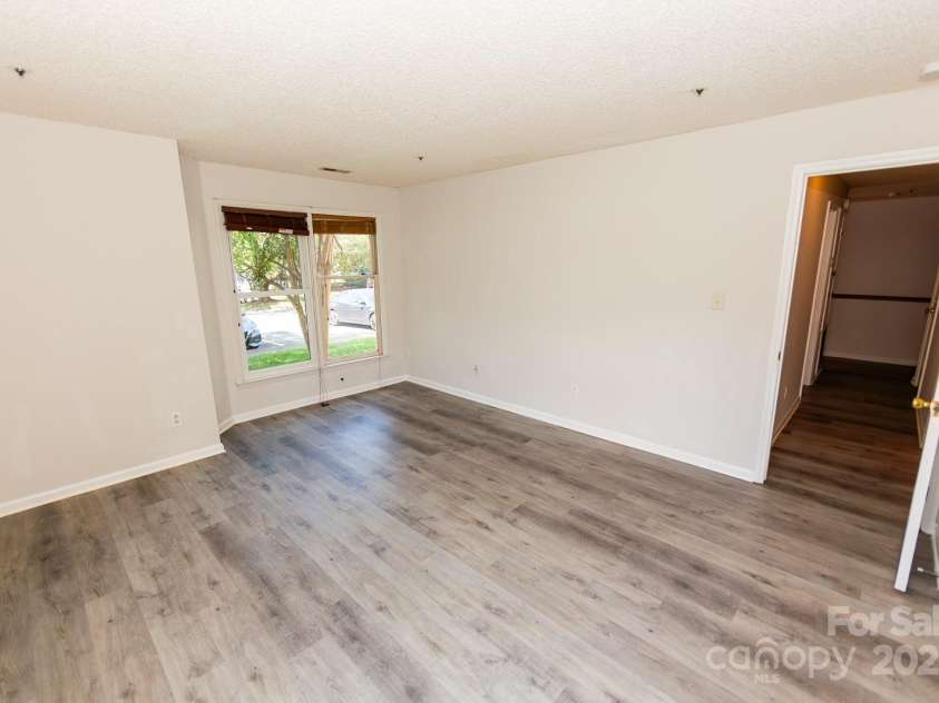 7330 Rose Terrace Court, Charlotte, NC 28215.  MLS# CAR4288319, YatesRealty ID 13944. 