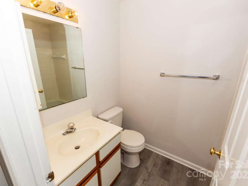 7330 Rose Terrace Court, Charlotte, NC 28215.  MLS# CAR4288319, YatesRealty ID 13944. 