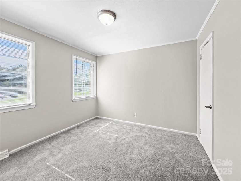 3109 Marlborough Road, Charlotte, NC 28208.  MLS# CAR4299311, YatesRealty ID 13945. 