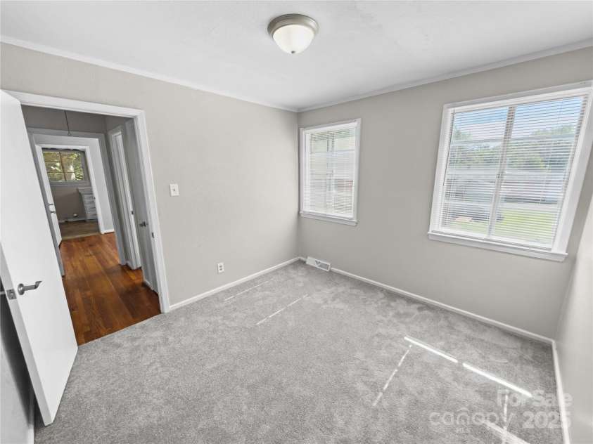3109 Marlborough Road, Charlotte, NC 28208.  MLS# CAR4299311, YatesRealty ID 13945. 