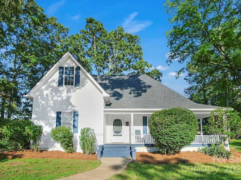 108 Stockton Street, Shelby, NC 28150.  MLS# CAR4256542, YatesRealty ID 13946. 