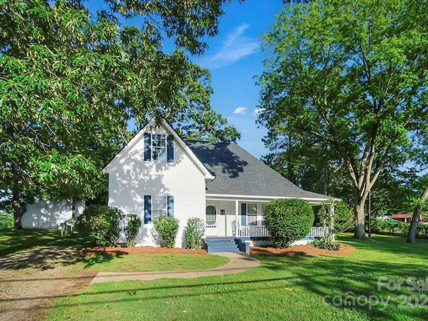 108 Stockton Street, Shelby, NC 28150.  MLS# CAR4256542, YatesRealty ID 13946. 