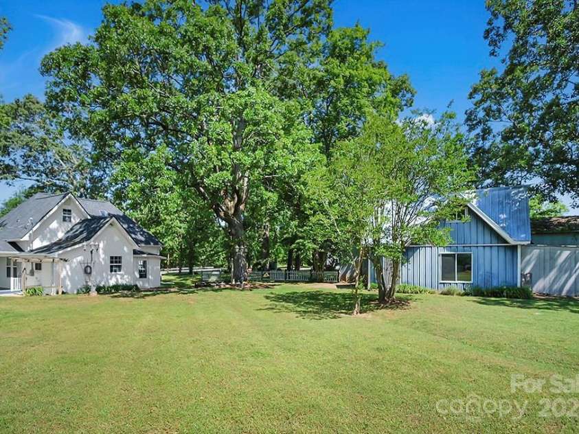 108 Stockton Street, Shelby, NC 28150.  MLS# CAR4256542, YatesRealty ID 13946. 